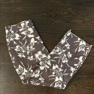 Patagonia Gray and White Hawaiian Floral Organic Cotton Ankle Pants Size 8